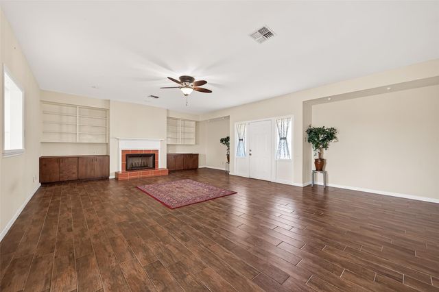 2368 Old Columbus Road N, Sealy, TX 77474