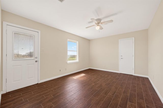 2368 Old Columbus Road N, Sealy, TX 77474