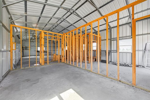 2368 Old Columbus Road N, Sealy, TX 77474