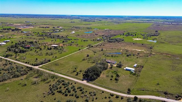 2368 Old Columbus Road N, Sealy, TX 77474