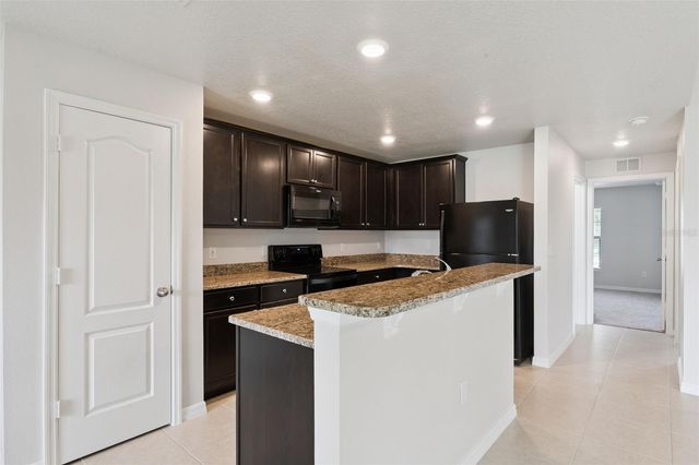 1665 LUFT LANE, Mascotte, FL 34753