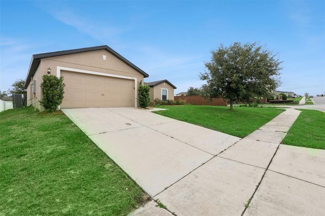 1665 LUFT LANE, Mascotte, FL 34753
