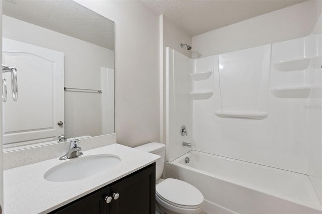 1665 LUFT LANE, Mascotte, FL 34753