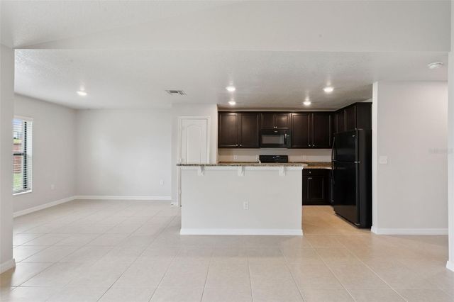 1665 LUFT LANE, Mascotte, FL 34753