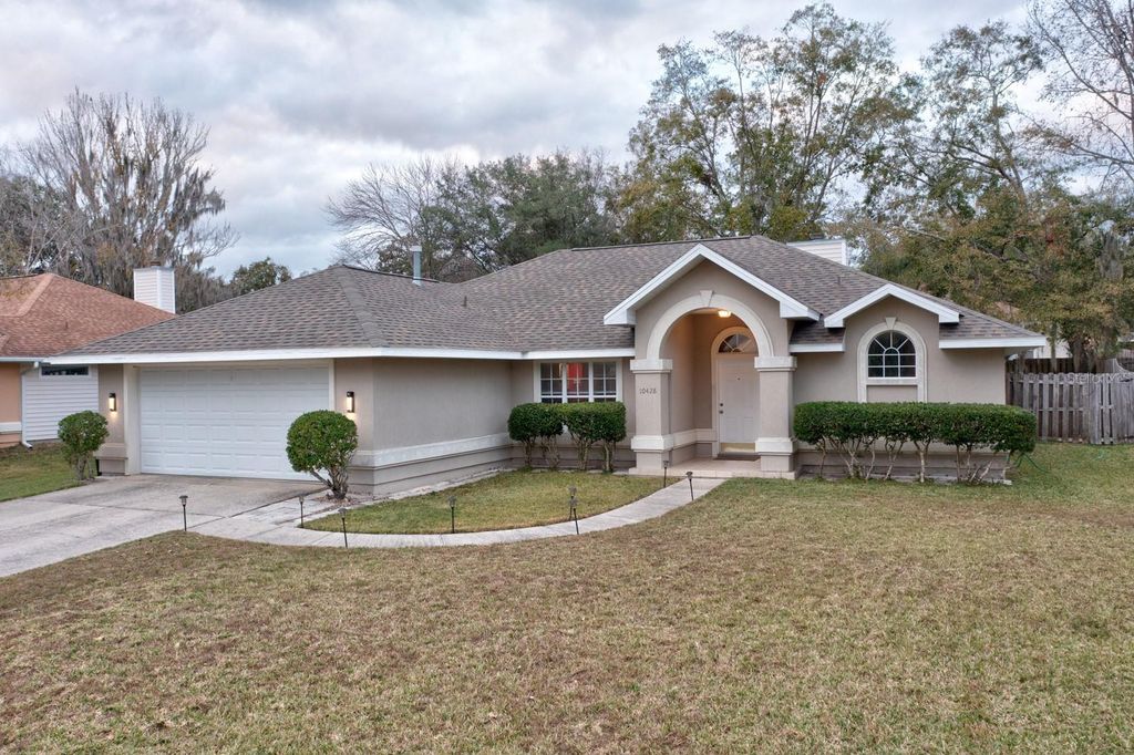 Image 26 of property listing at 10428 NW 13TH AVENUE, Gainesville, FL 32606