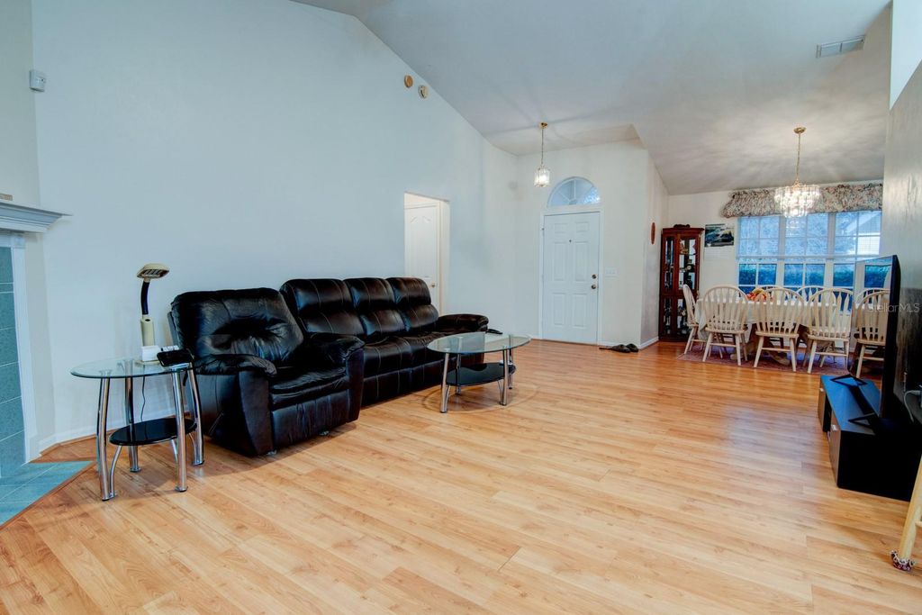 Image 5 of property listing at 10428 NW 13TH AVENUE, Gainesville, FL 32606