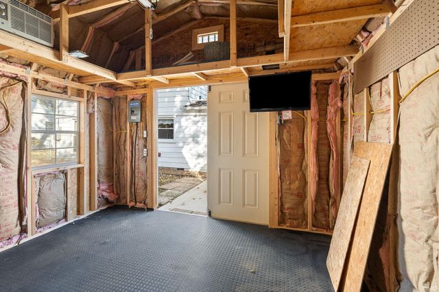 6830 Elmbrook Drive, Fort Wayne, IN 46835