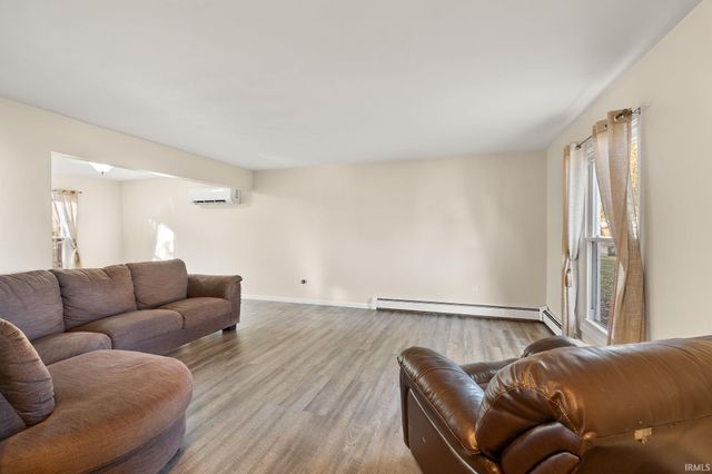 6830 Elmbrook Drive, Fort Wayne, IN 46835