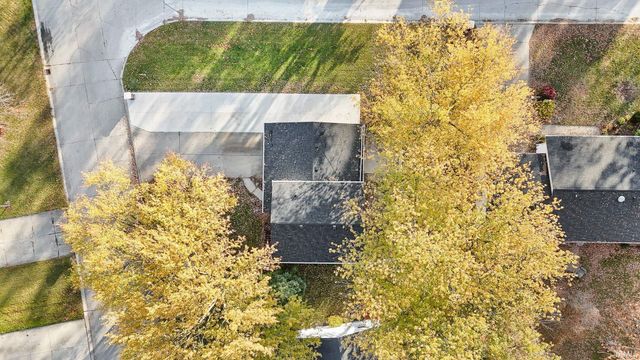 6830 Elmbrook Drive, Fort Wayne, IN 46835