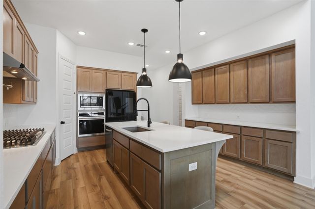 4719 Honeysuckle Court, Aubrey, TX 76227