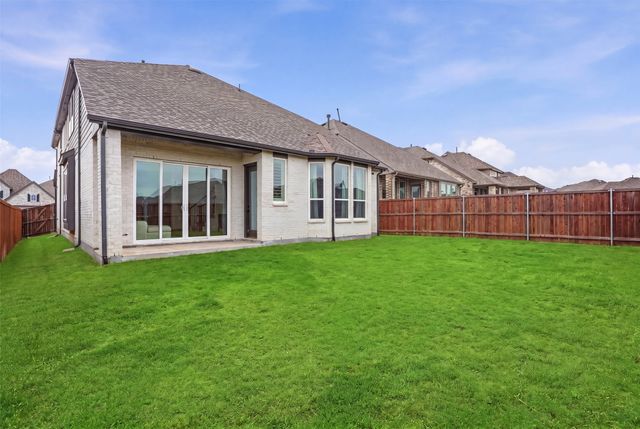 4719 Honeysuckle Court, Aubrey, TX 76227