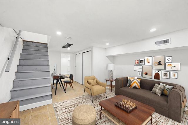 1031 WINTON ST, Philadelphia, PA 19148