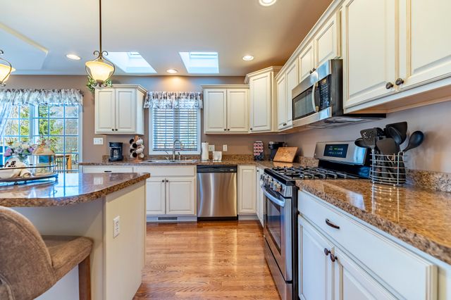 7510 W 91st Place, Crown Point, IN 46307