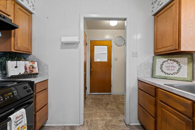 2304 Lane Lewis, Marshall, TX 75672