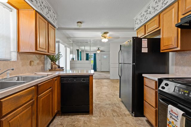 2304 Lane Lewis, Marshall, TX 75672