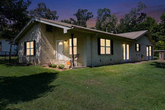 2304 Lane Lewis, Marshall, TX 75672