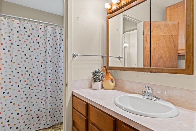 2304 Lane Lewis, Marshall, TX 75672