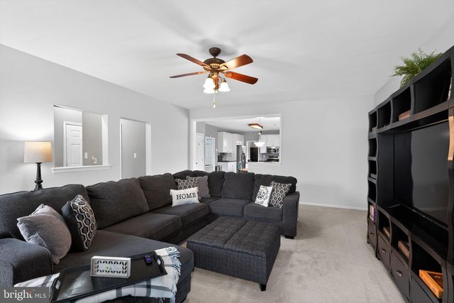 55 JAMIE CIR, Gilbertsville, PA 19525