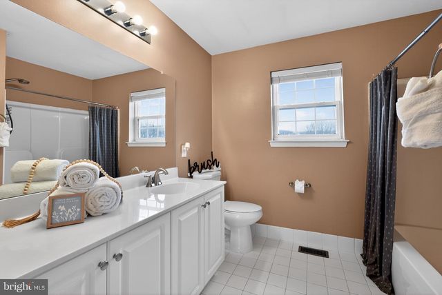 55 JAMIE CIR, Gilbertsville, PA 19525