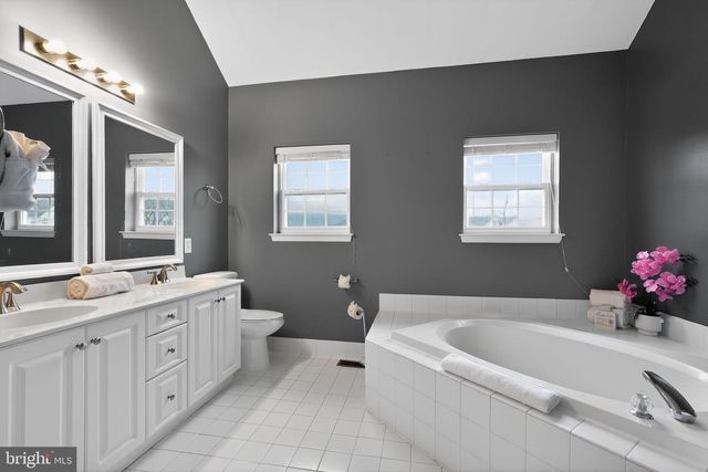 55 JAMIE CIR, Gilbertsville, PA 19525