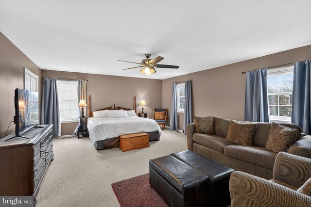 55 JAMIE CIR, Gilbertsville, PA 19525