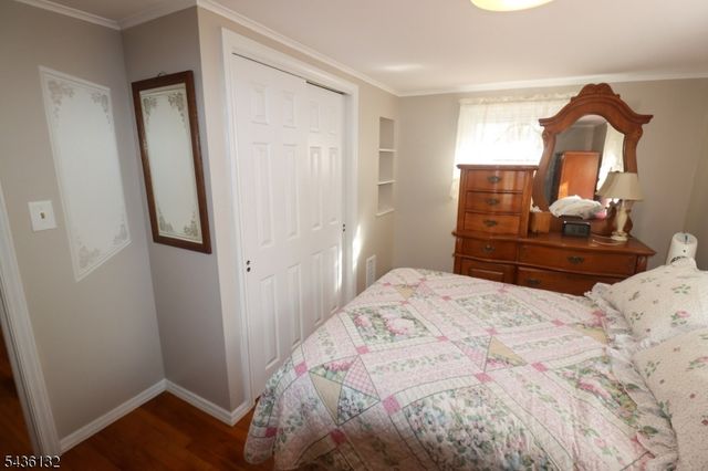 1 Dorel Rd, Hopatcong Boro, NJ 07821