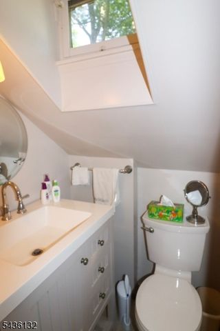 1 Dorel Rd, Hopatcong Boro, NJ 07821