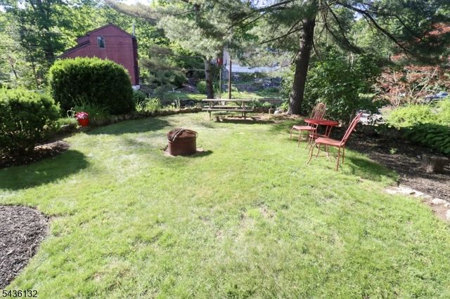 1 Dorel Rd, Hopatcong Boro, NJ 07821