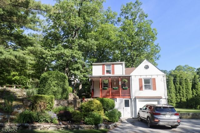 1 Dorel Rd, Hopatcong Boro, NJ 07821
