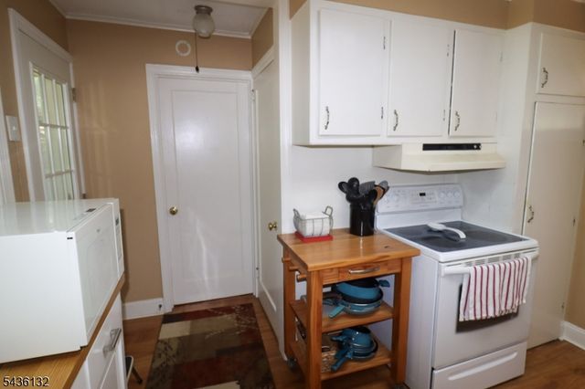 1 Dorel Rd, Hopatcong Boro, NJ 07821