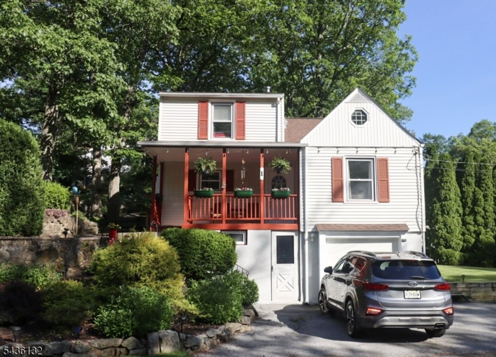 1 Dorel Rd, Hopatcong Boro, NJ 07821