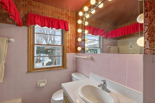 7038 Chicago Avenue S, Richfield, MN 55423