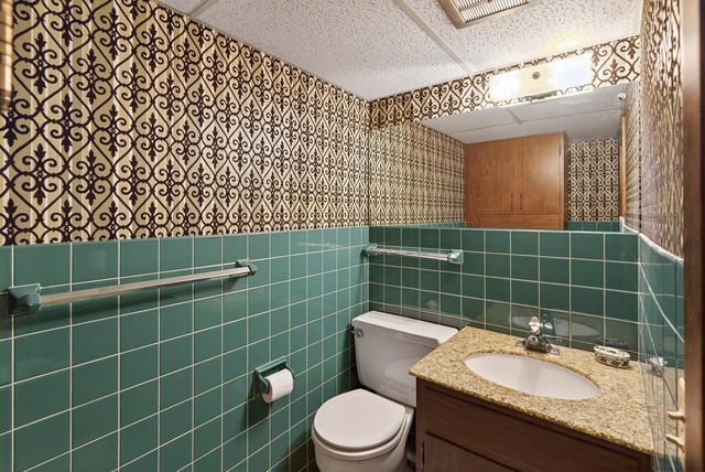 7038 Chicago Avenue S, Richfield, MN 55423