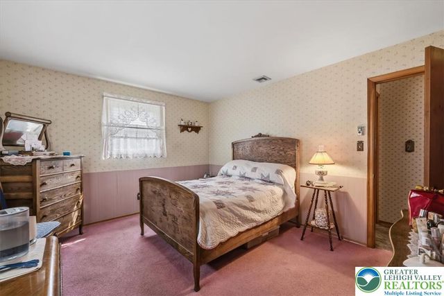 4106 Sycamore Drive, Lehigh Twp, PA 18067