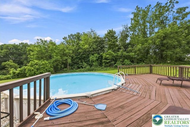 4106 Sycamore Drive, Lehigh Twp, PA 18067