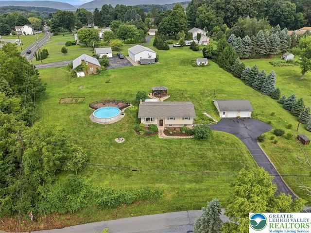 4106 Sycamore Drive, Lehigh Twp, PA 18067