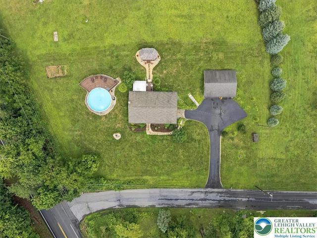 4106 Sycamore Drive, Lehigh Twp, PA 18067