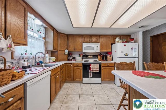4106 Sycamore Drive, Lehigh Twp, PA 18067
