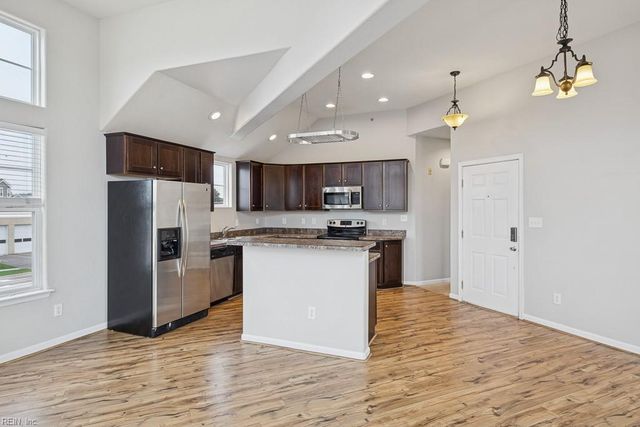 3704 Vintage Point PL, Virginia Beach, VA 23455