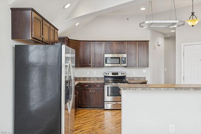 3704 Vintage Point PL, Virginia Beach, VA 23455