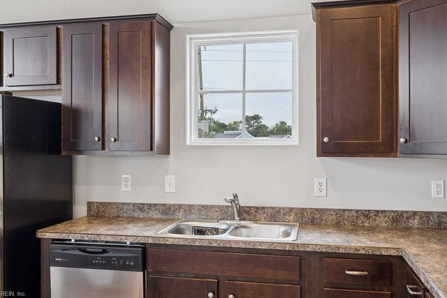 3704 Vintage Point PL, Virginia Beach, VA 23455