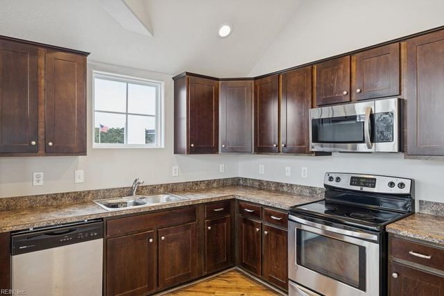 3704 Vintage Point PL, Virginia Beach, VA 23455