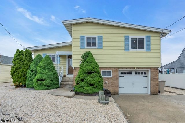 87 Ronald Ave, Berkeley Twp., NJ 08721