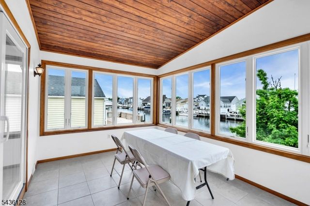 87 Ronald Ave, Berkeley Twp., NJ 08721