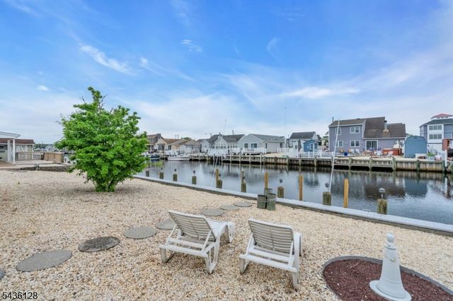 87 Ronald Ave, Berkeley Twp., NJ 08721