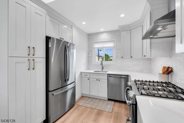 87 Ronald Ave, Berkeley Twp., NJ 08721