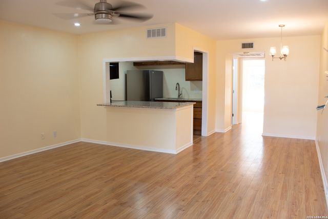8401 N New Braunfels Ave Apt 105, San Antonio, TX 78209