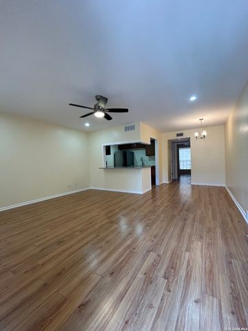8401 N New Braunfels Ave Apt 105, San Antonio, TX 78209