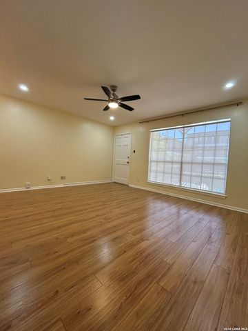 8401 N New Braunfels Ave Apt 105, San Antonio, TX 78209