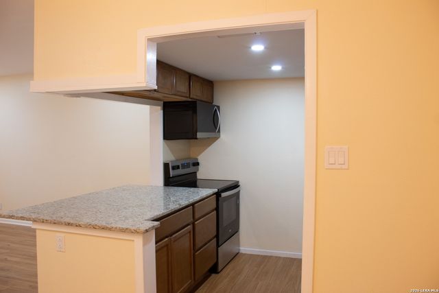 8401 N New Braunfels Ave Apt 105, San Antonio, TX 78209